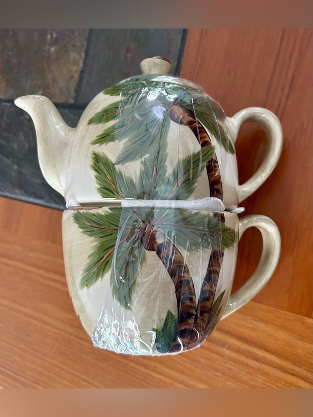 NWT Hand-Painted Palm Tree Ceramic Teapot & Cup Set - Kona Tabletops Unlimited